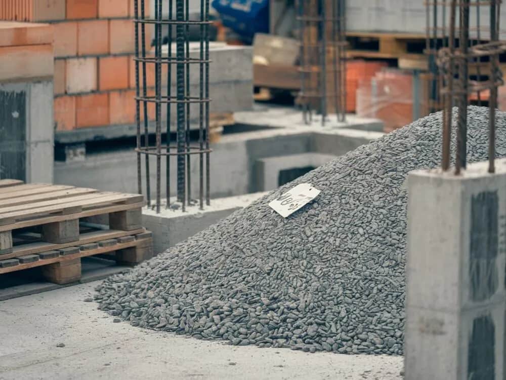 Ile kosztuje żwir do betonu? Sprawdź ceny i wybierz najlepszy materiał