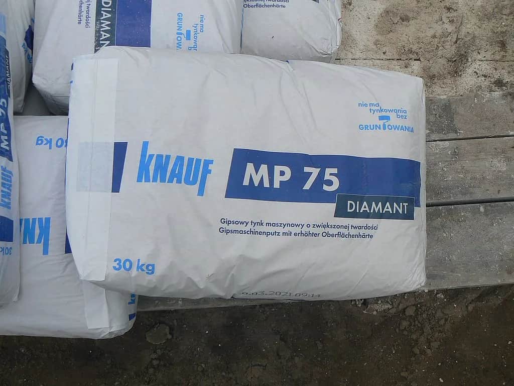 Ile tynku gipsowego na m2? Oto, co musisz wiedzieć przed zakupem